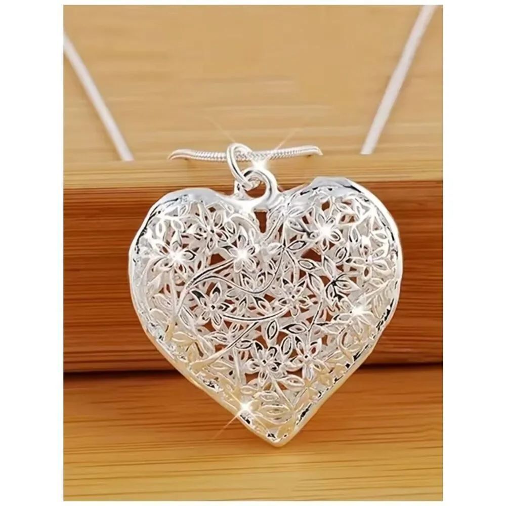 NWT Necklace Filigree Heart Pendant Silver Plate Floral Cut-Out Snake Chain